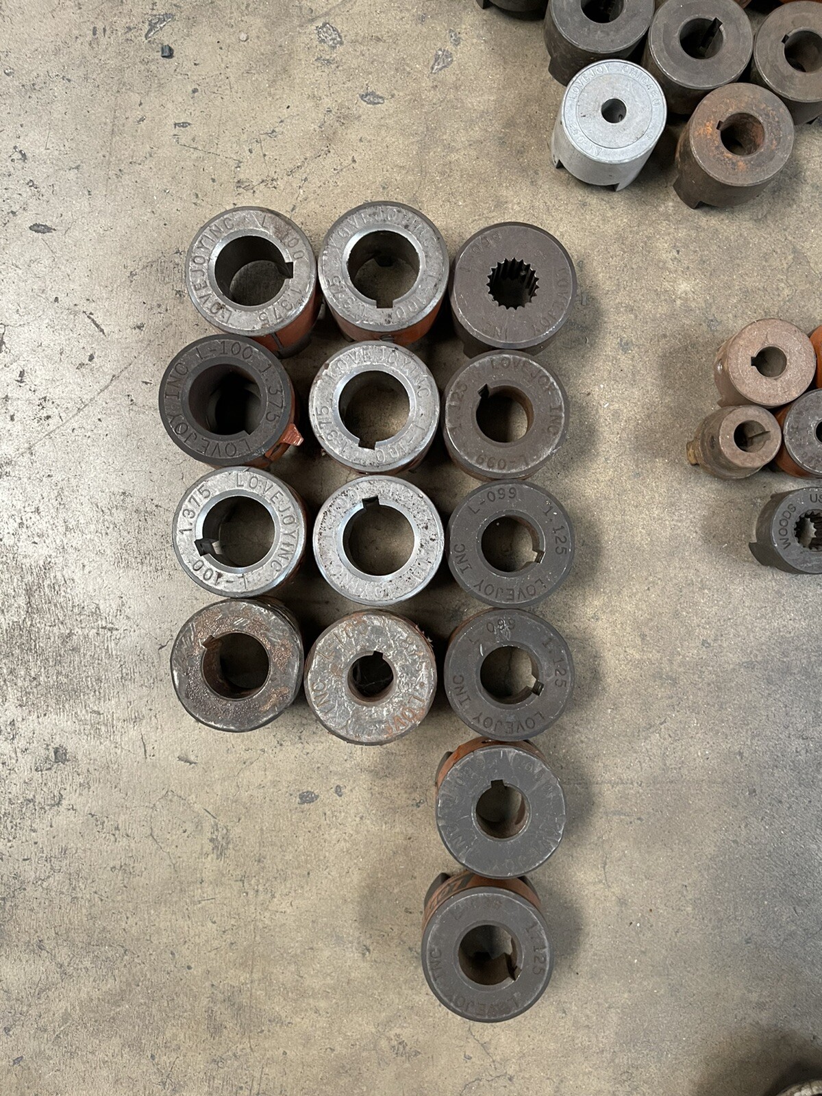 Large mixed Lovejoy coupling L095 L099 L100 L110 L150 Qty 75 couplings