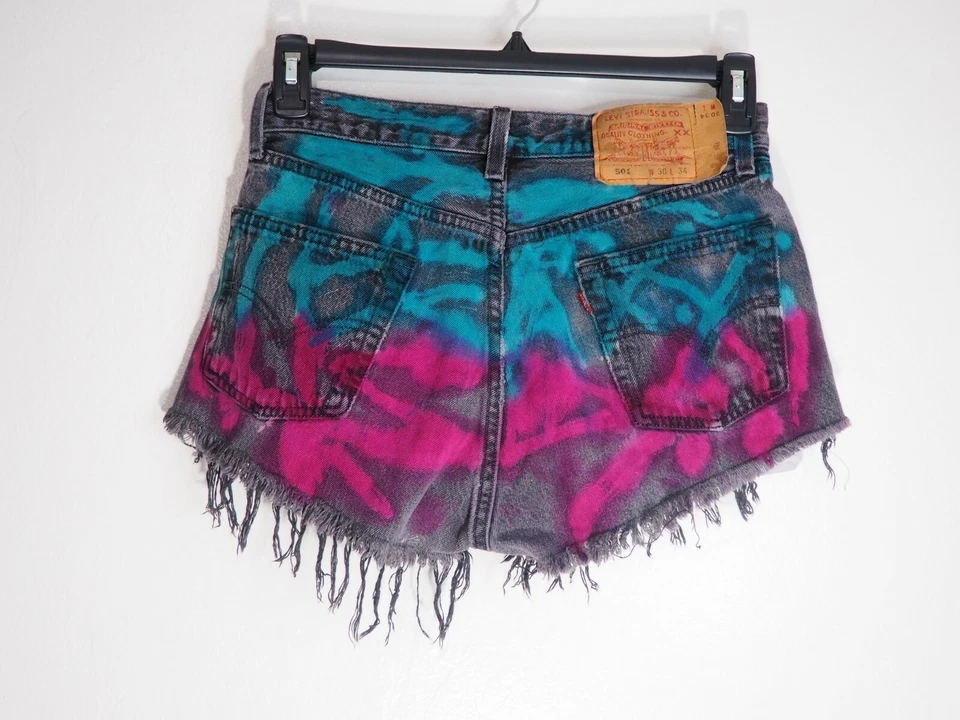 Pantalones Cortos De Colección Levi’s 501 X Furst Of A Kind Denim Corte 30 Negro Gris Pintado Foto 2 de 4