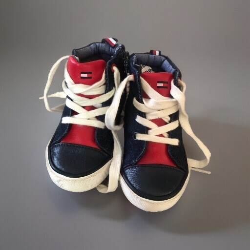 Tommy Hilfiger Size 6 Toddler Sneakers for Boys Girls-image