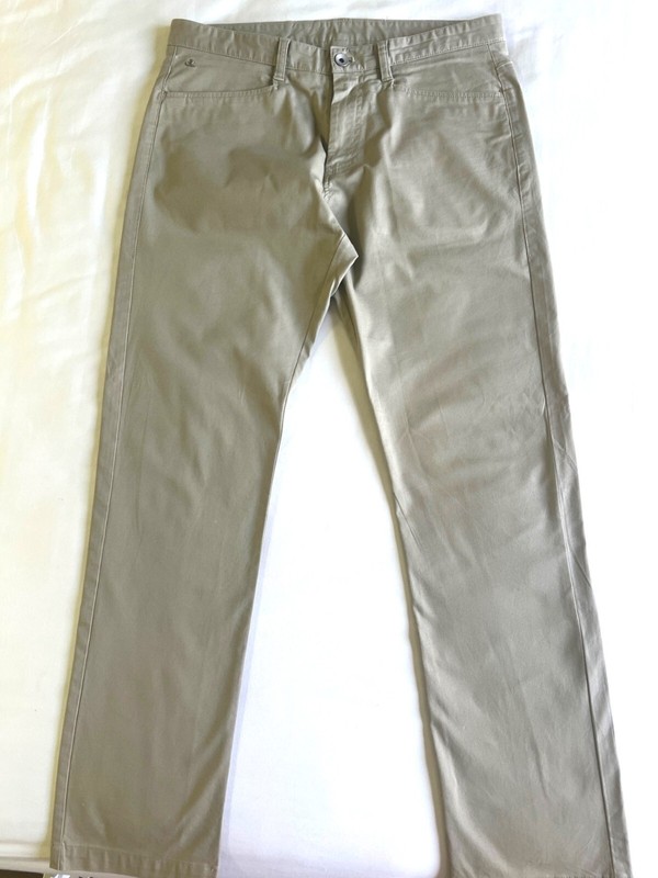 Calvin Klein Men's Slim Fit Khaki Stretch Cotton 5-Pocket Chino Pants 32 W x 32L