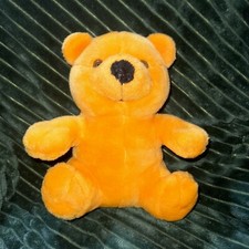    VTG Disney - Winnie the Pooh 11  Sitting Golden Honey Bear - Vintage