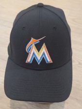 Miami Marlins Baseball Fitted S/M Hat Cap New Era 9Twenty Black MLB