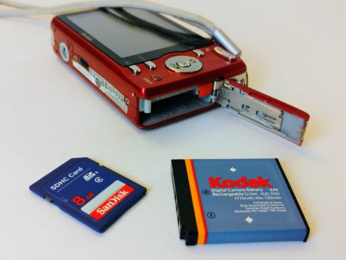 Kodak EasyShare MD863 8.2MP Digital Camera UNTESTED FREE RETURNS - Picture 2 of 7