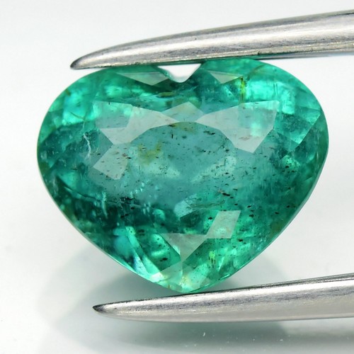 π 1.44ct 8.2x6.5mm Heart Green Emerald - Unheated, Zambia Gem
