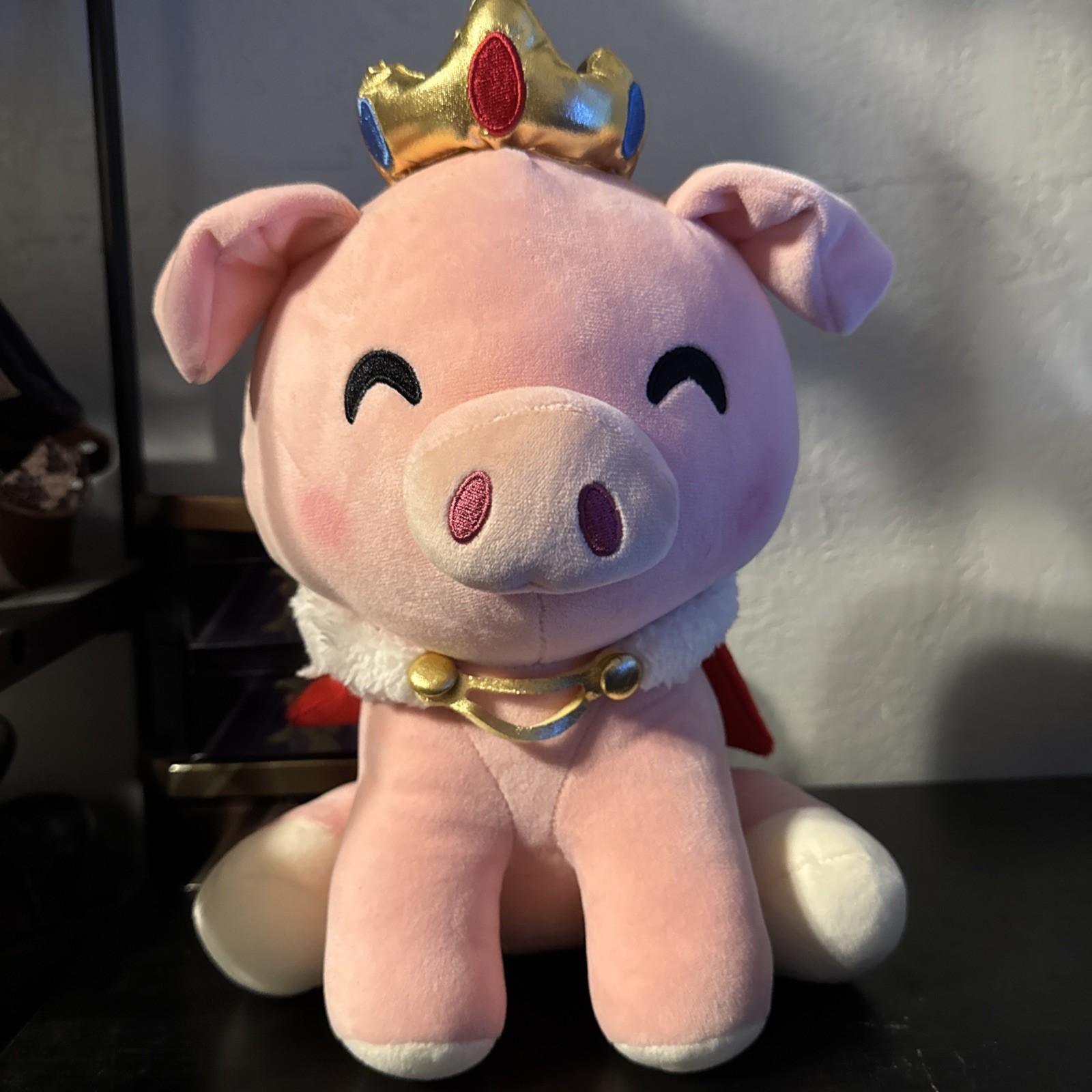 Youtooz Sitting Technoblade 12” Plush Pink Pig with Crown & Cape 