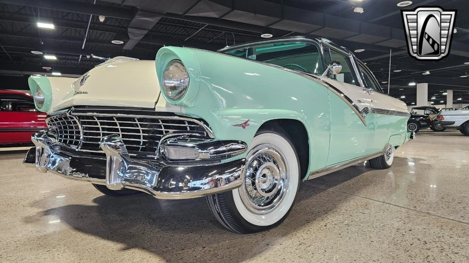 Ford Crown Victoria 1956 Foto 3 de 4