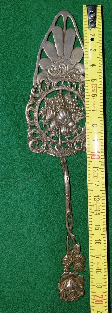 Pelle à gâteau argent en métaux 24,5cm - Maisons du Monde