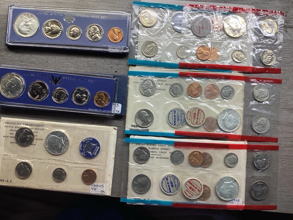6 Set Bundle of 1965, 66, 67, 68, 69, 70 Original Packaging 45 Coins 032578qk - Image 2 of 4
