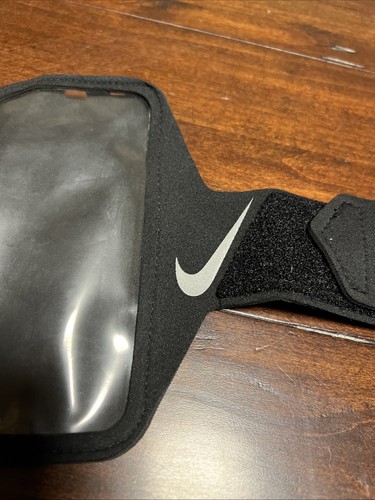 Nike Arm Band Phone Holder For Running/Walking/Hiking - Picture 4 of 4
