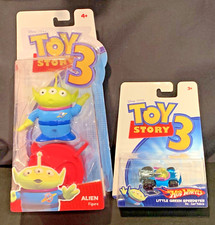 Disney Pixar Toy Story 3 ALIEN Posable Figure Prize Stand w/ Bonus Car