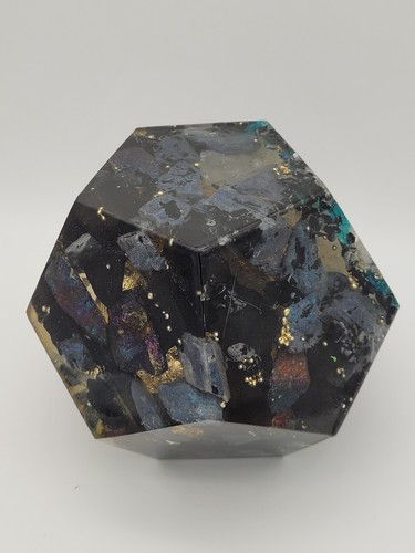 Dodecaedro in orgonite secondo Guglielmo Impero, "Arcangelo Michele", grande 2,4 kg - Foto 6 di 6