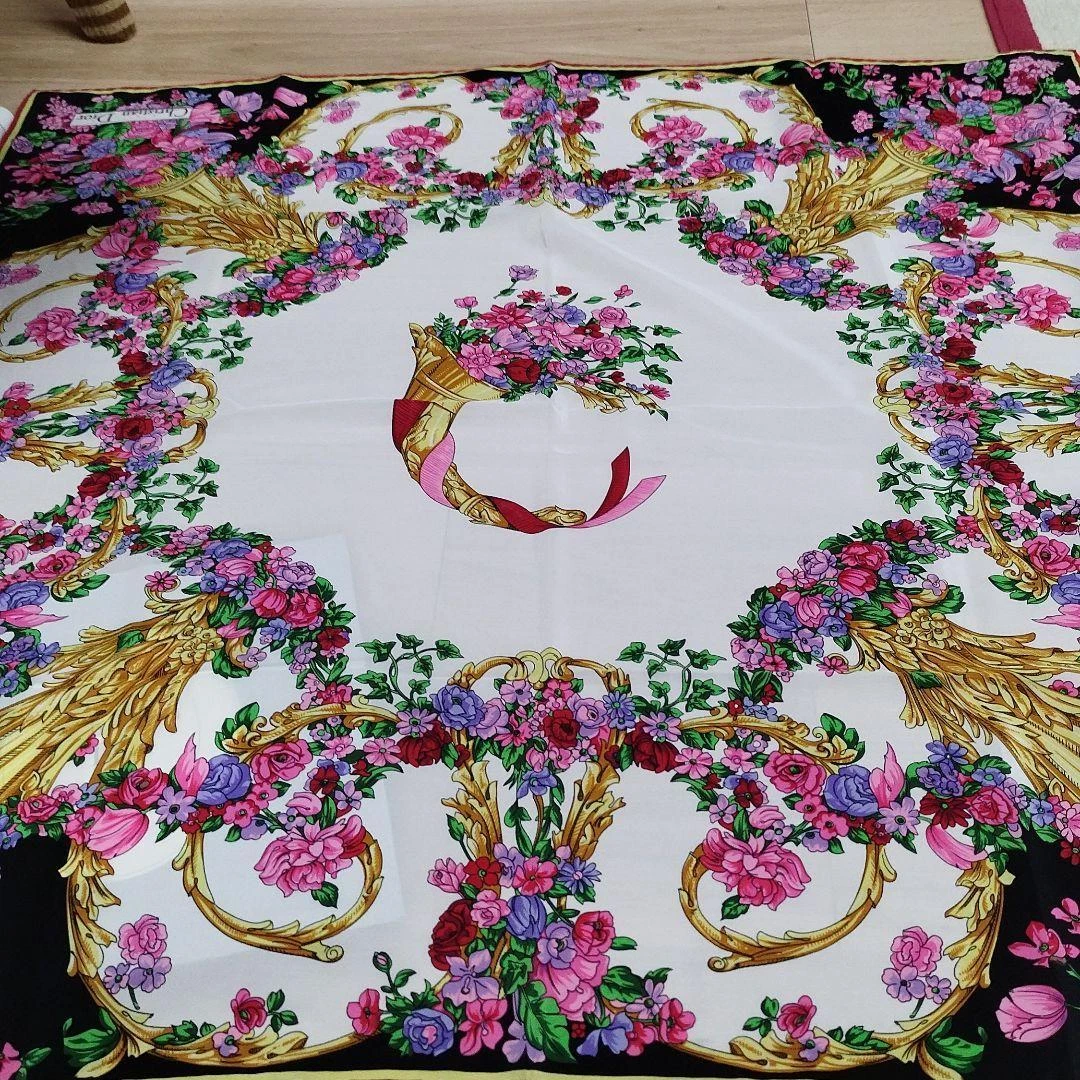Christian Dior grande écharpe 86 cm 33
