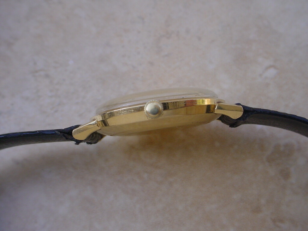 Beautiful Vintage 18K Gold Longines Admiral 5 Star Automatic. UNPOLISHED Case. image