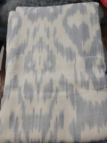 Pottery Barn Vega Ikat Curtain Drape 50x108" Light Filtering - 第 1/2 張圖片