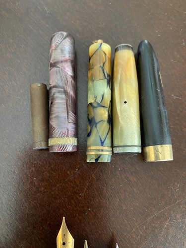 VINTAGE 5 PK FOUNTAIN PENS WITH 14K SOLID GOLD TIPS, PURPLE ONE MARKED COMMANDER - Picture 4 of 4