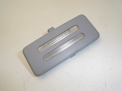 Original BMW E87 Innenraumleuchte Innenleuchte Sonnenblende 6962015