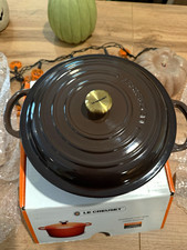 NIB RARE Le Creuset Signature Round Stew Pot 2.5Q Discontinued Color GANACHE