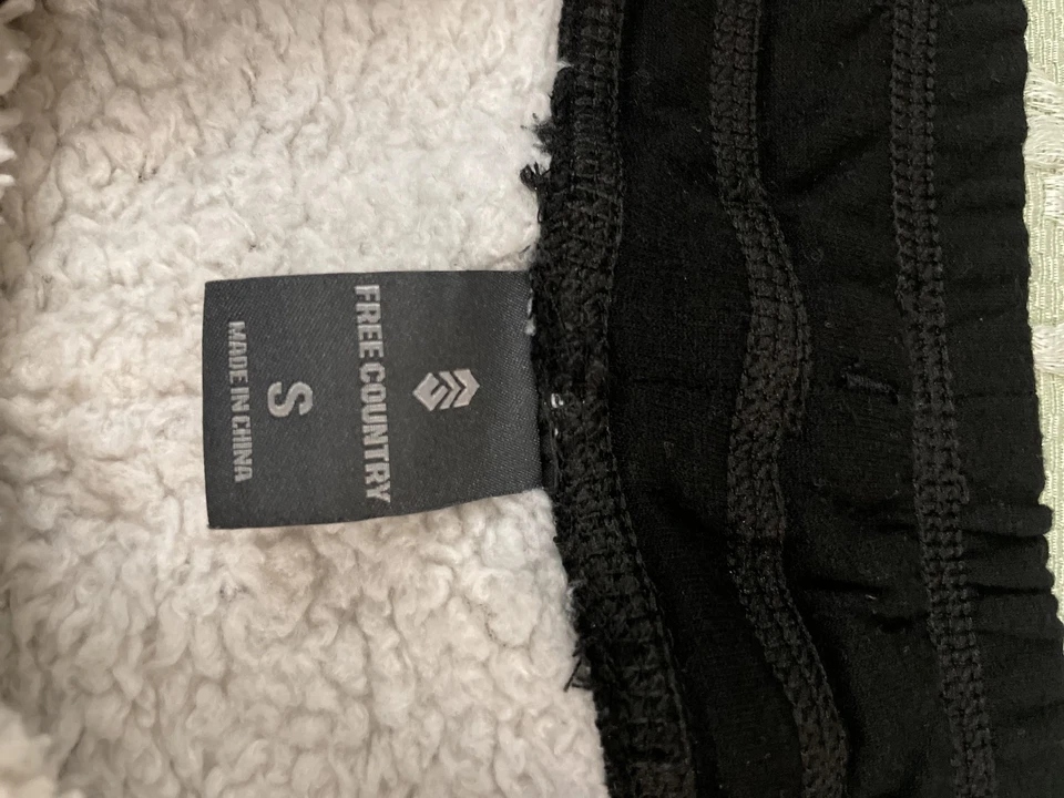 Pantalones de chándal Free Country para mujer pequeños negros forrados de sherpa polar con cordón con puños Foto 3 de 4