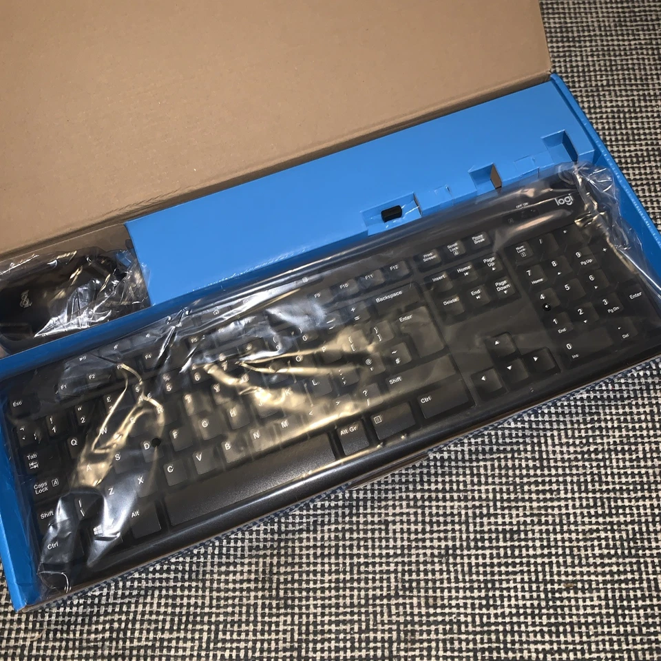 HP 230 Wireless Black Keyboard and Mouse Combo UK Version 16 Months Battery Life - Image 4 of 4