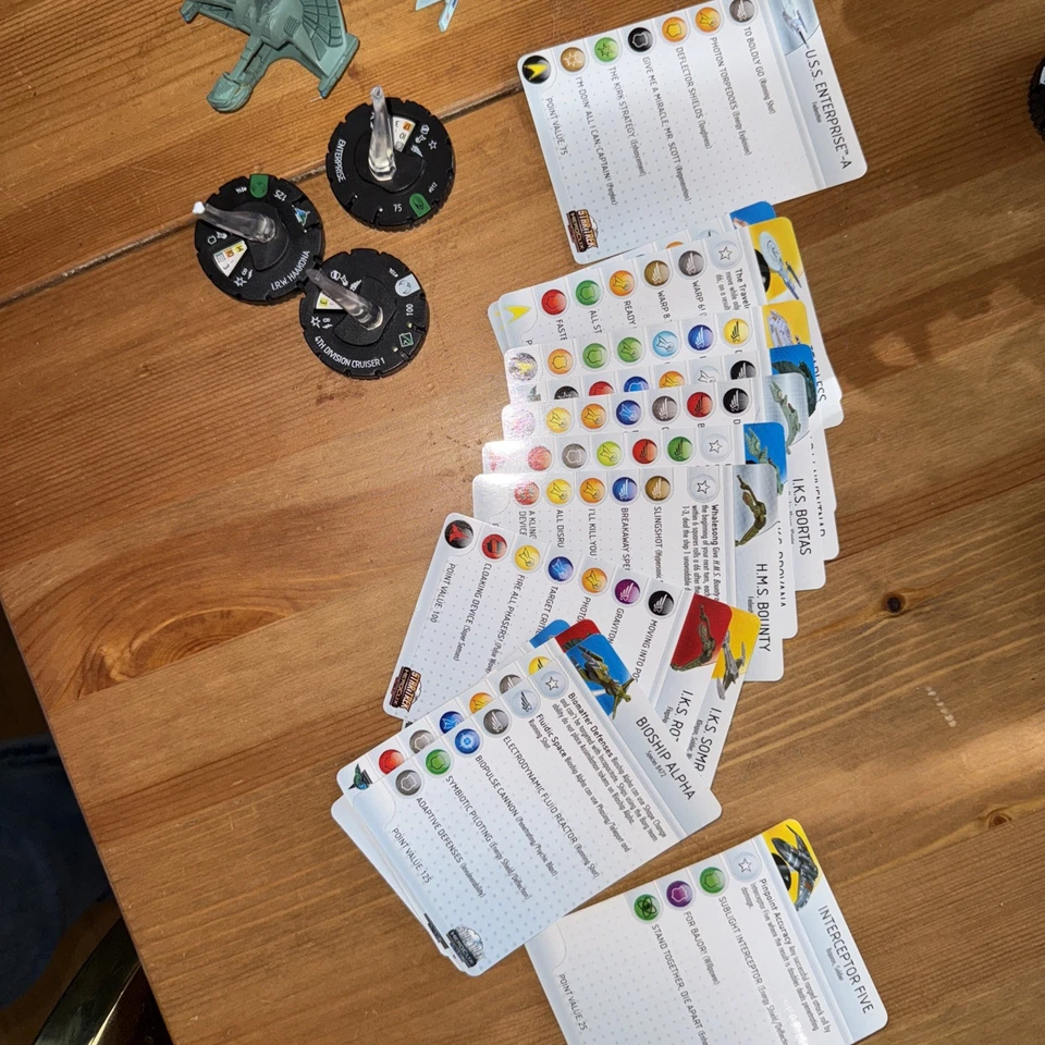 Star Trek Heroclix Lot Of Ships Cards Dice Maps Tokens More! - Image 4 of 4