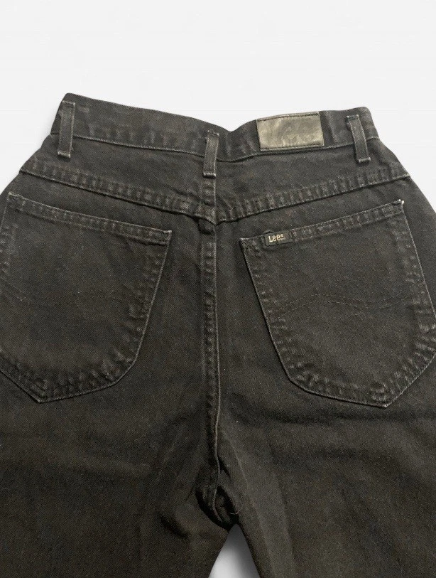Pantalones Cortos Vaqueros Lee Negros Cintura Alta Años 90 De Colección Con Detalle De Doble Botón Foto 2 de 4