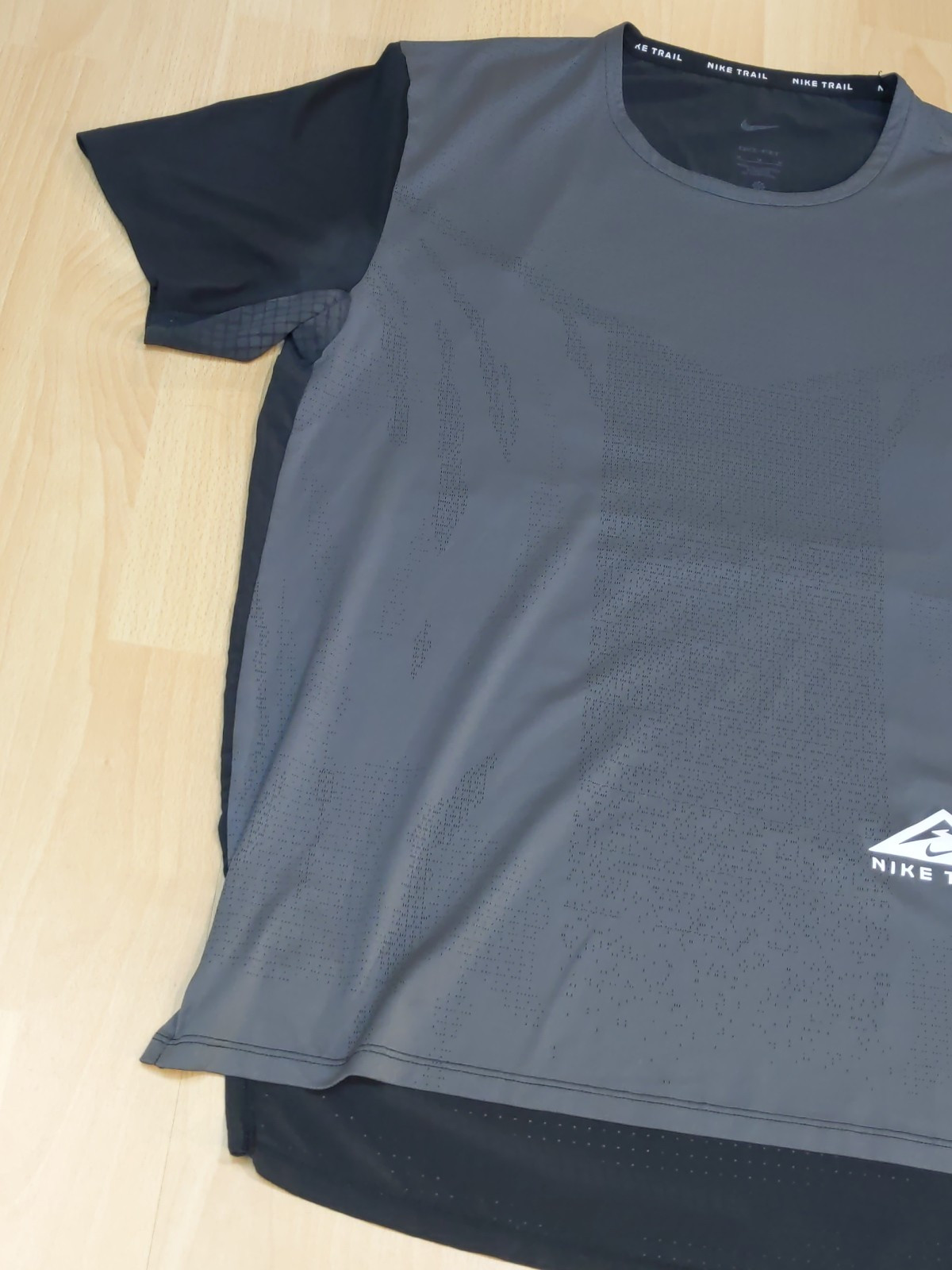 Nike Trail DM4646-010 Men's M Dri-Fit Rise 365 Running Top Black Grey image 2
