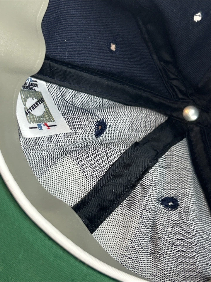 Vintage Milwaukee Braves Roman MLB  Hat Autographed By Eddie Matthews With COA - Image 3 of 4