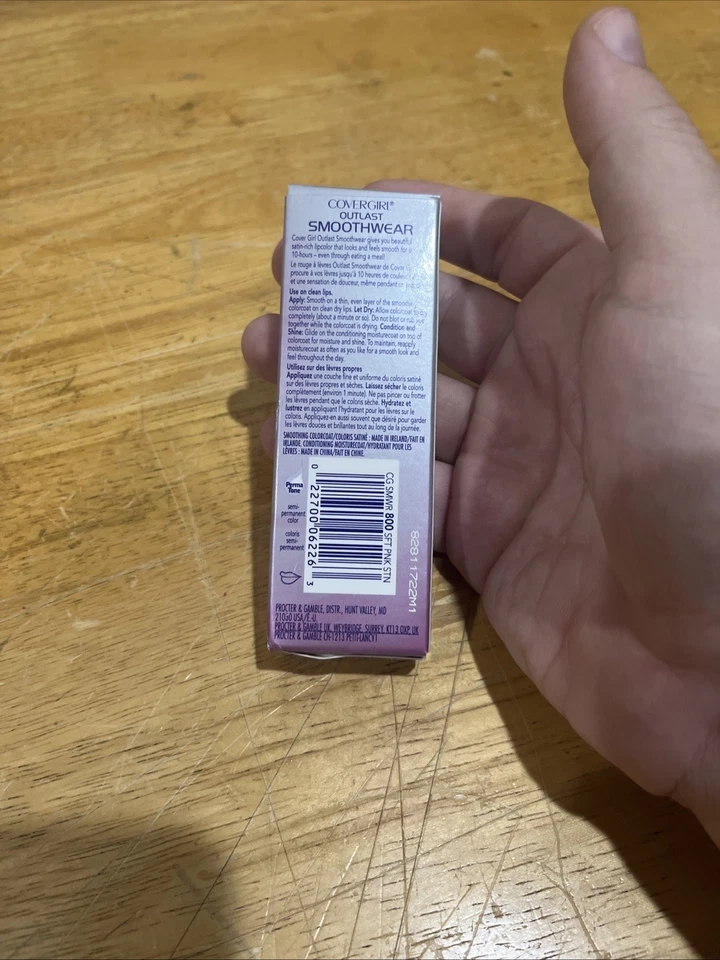 Covergirl Outlast - All Day Lip Colour - Top Coat Lipstick - 800 Soft Pink Satin - Image 3 of 4