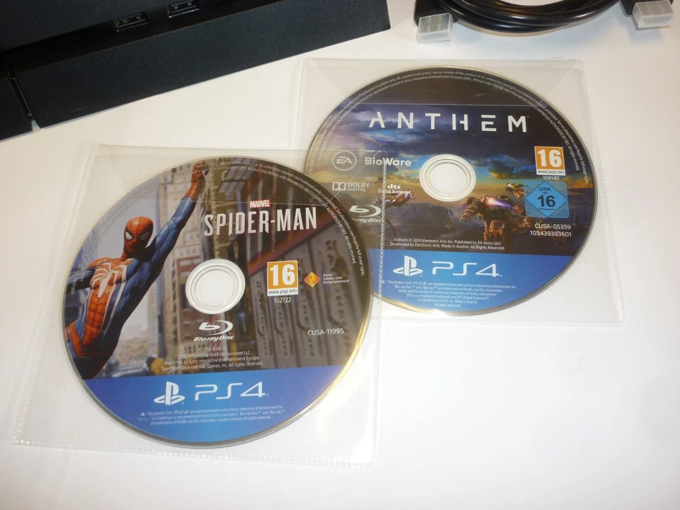 Sony PlayStation 4, photo 3 of 5