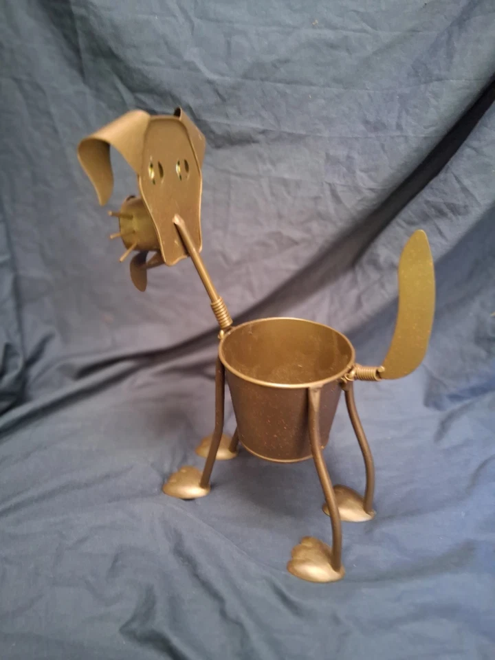 Estatuilla jardinera de perro escultura de metal de cachorro soldado arte popular Foto 2 de 3
