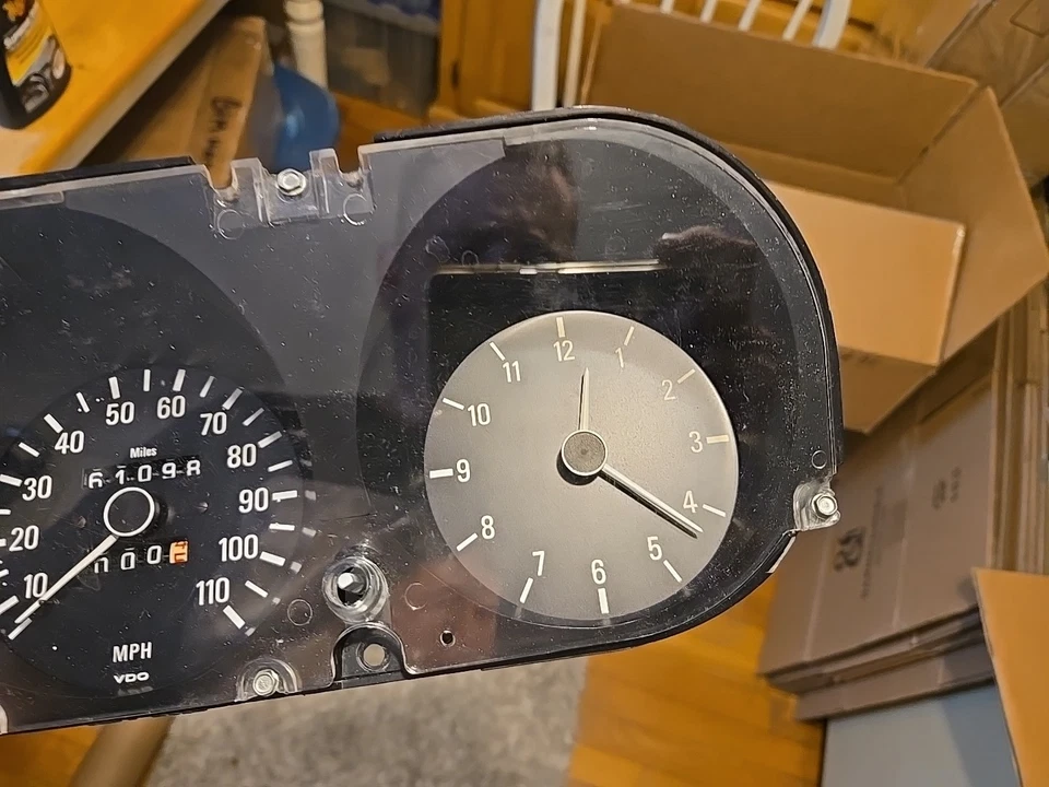 Cuadro de instrumentos velocímetro Saab 99 1969-1975 con reloj 60 k millas bonito fabricante de equipos originales Foto 2 de 4