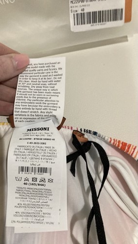 Nuevo con etiquetas Bikini Missoni de dos piezas con bolsa de transporte impermeable PVP £300 - Imagen 3 de 8