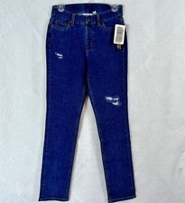NWT Denim Co Women  s straight Leg Stretch Jeans / 4 Regular