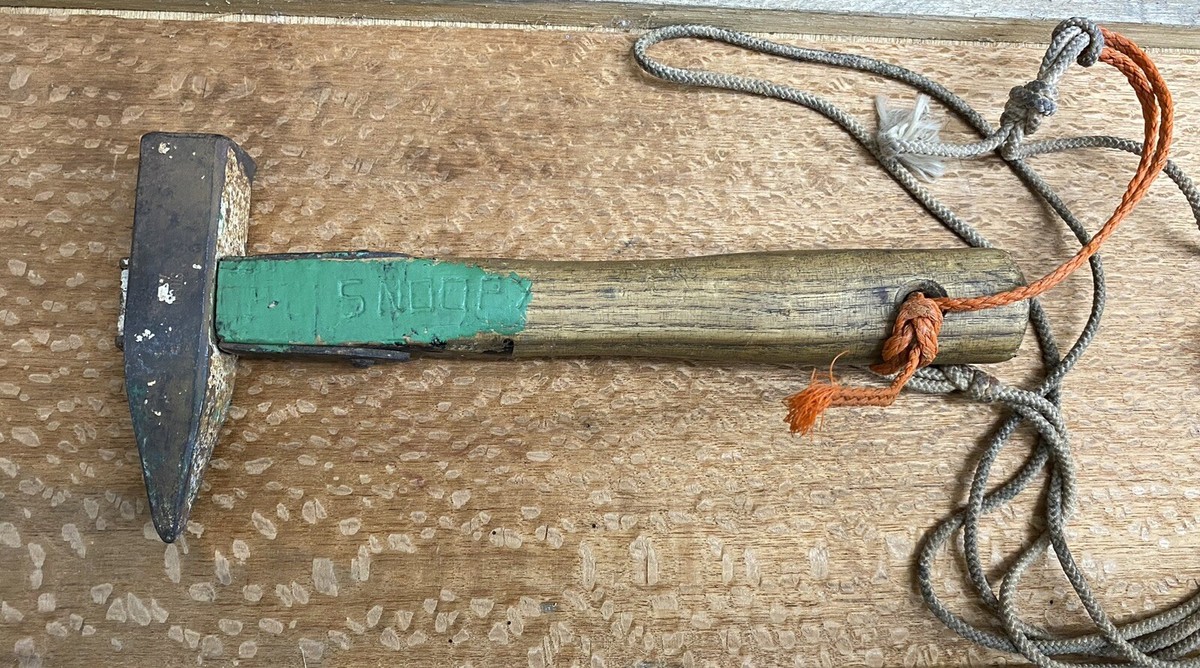 VINTAGE ESTWING M ROCK PICK MASON HAMMER & LEATHER GRIP USA ROCKFORD IL