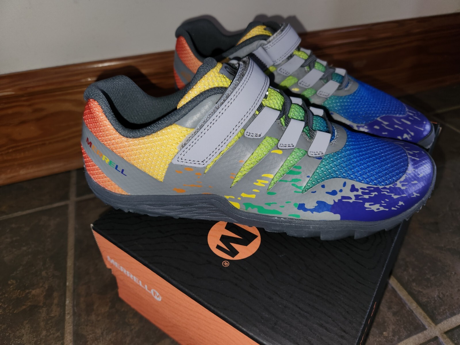 Guanto da trail ragazzo Merrell 5 A C scarpe da corsa scarpe da ginnastica arcobaleno 7M