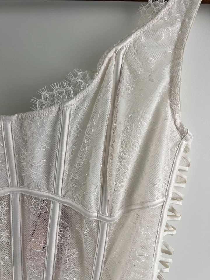 Body de peluche Victoria's Secret ligeramente forrado de encaje con hueso marfil talla XL NUEVO CON ETIQUETAS Foto 2 de 4