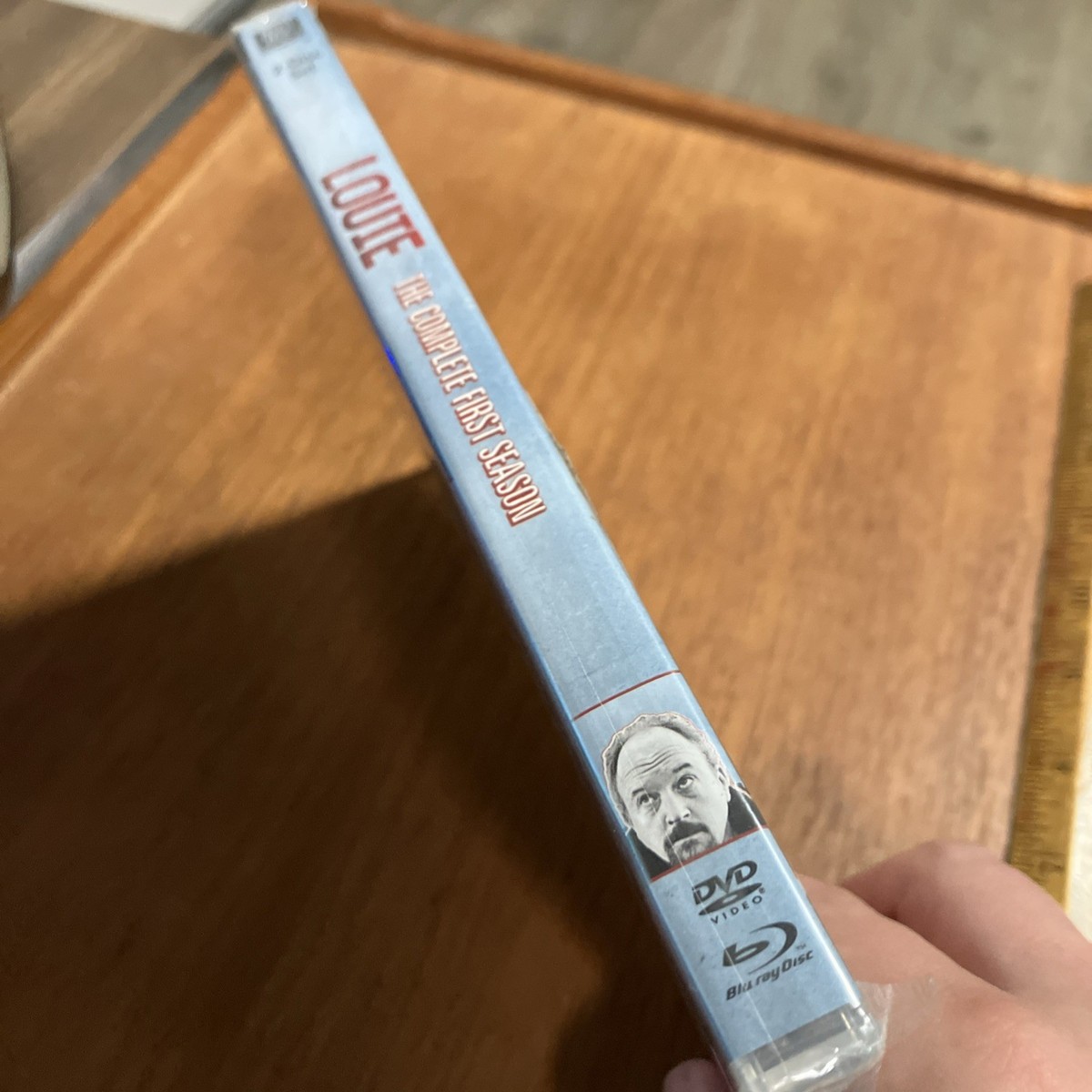 「LOUIE COMPLETE FIRST &amp; SECOND SEASON」 Louie: The Complete First Season (Blu-ray/DVD, 2011, 2-Disc
