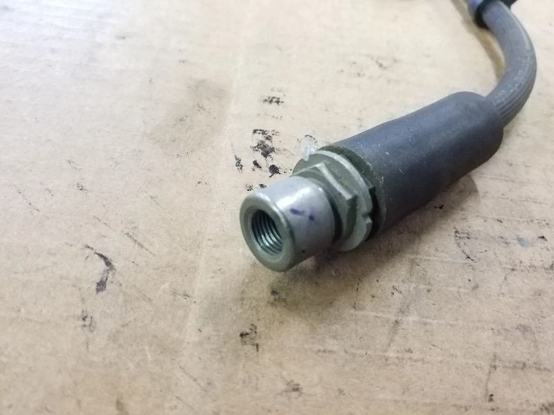 Mangueira hidráulica de freio dianteiro direito | Compatível com 15 16 17 Ford Expedition - Imagem 3 de 4