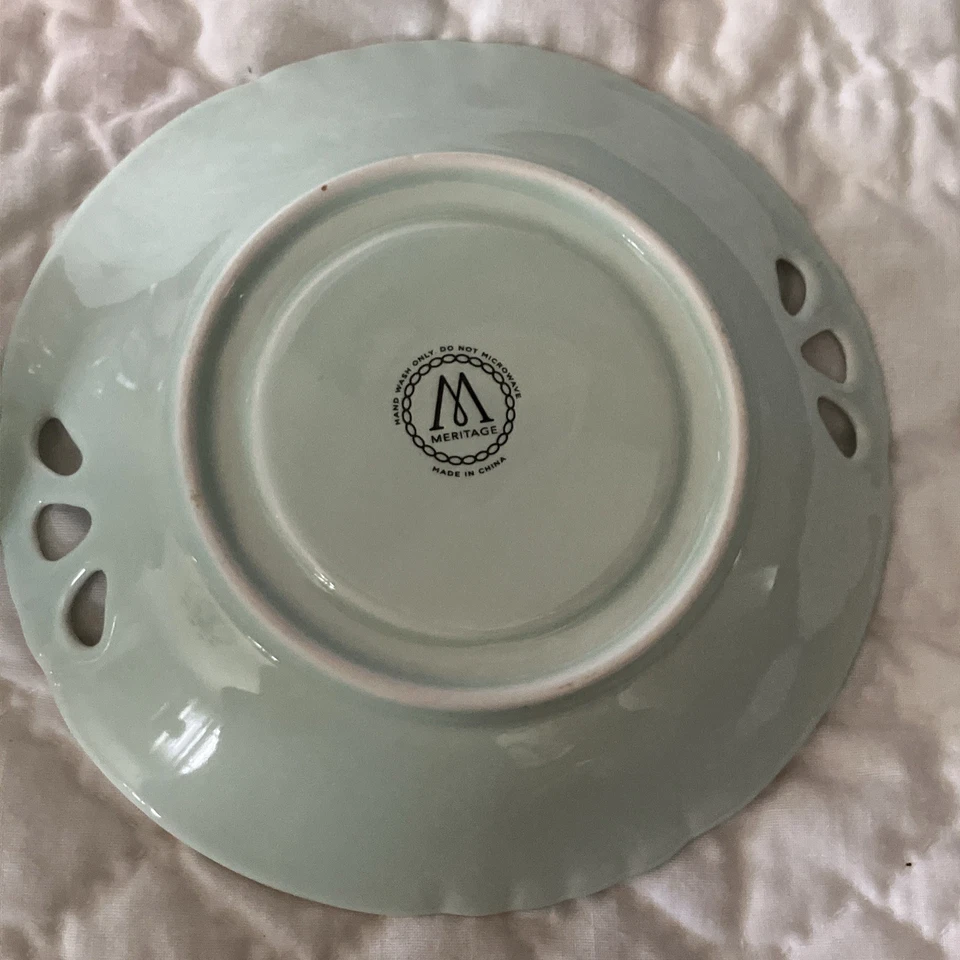 Taza de té y platillo Meritage verde menta floral con borde dorado Foto 4 de 4