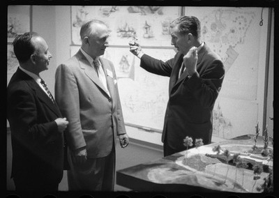 Photo:Disneyland Walt Disney 1954 Men Discuss Park Model Presentation