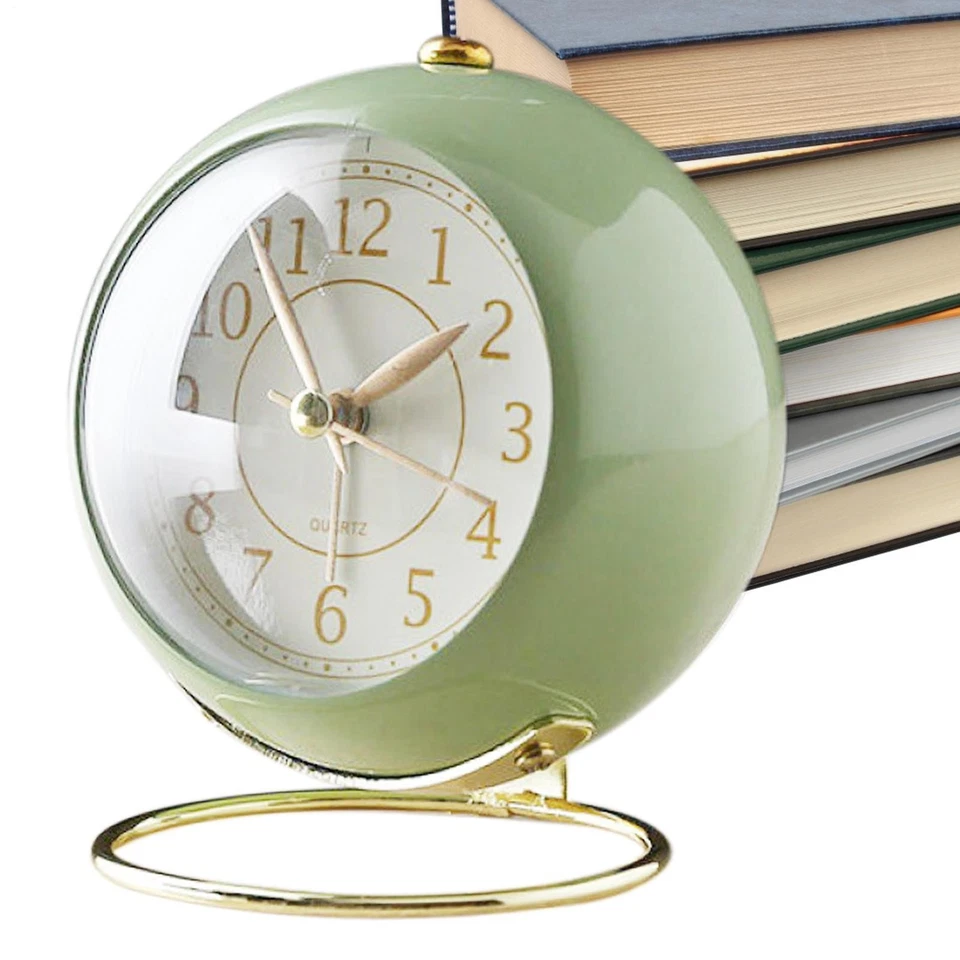 Reloj despertador para dormitorio con luz nocturna silencioso a pilas Foto 3 de 4