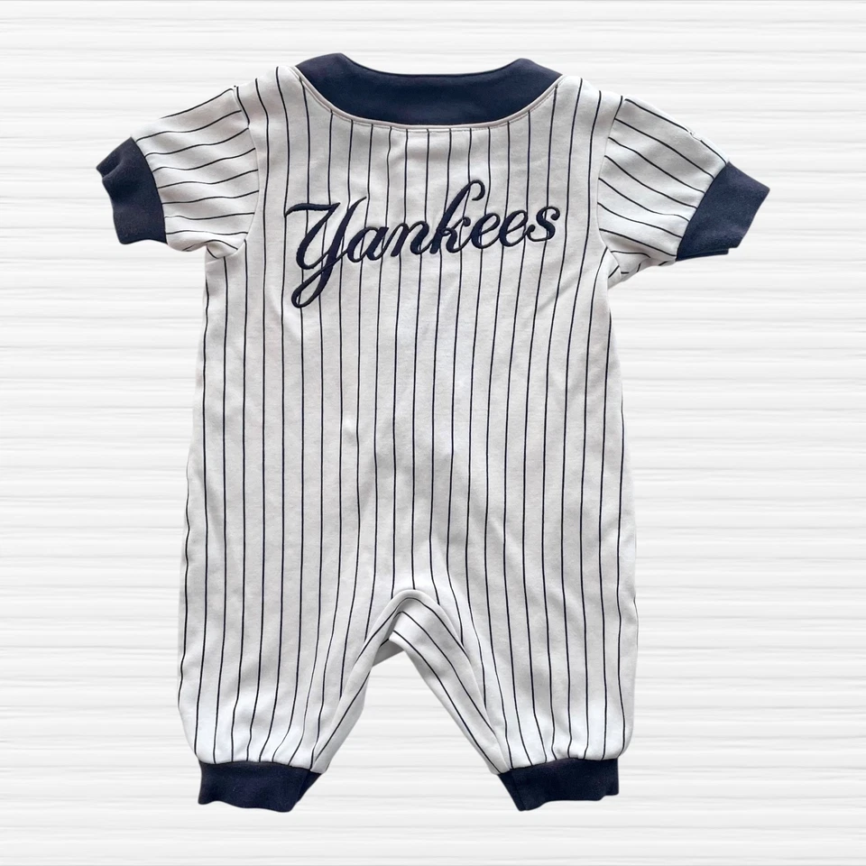Mameluco Mono Majestic MLB New York Yankees Niños/Niñas Azul/Blanco 3-6M De Colección Foto 2 de 4