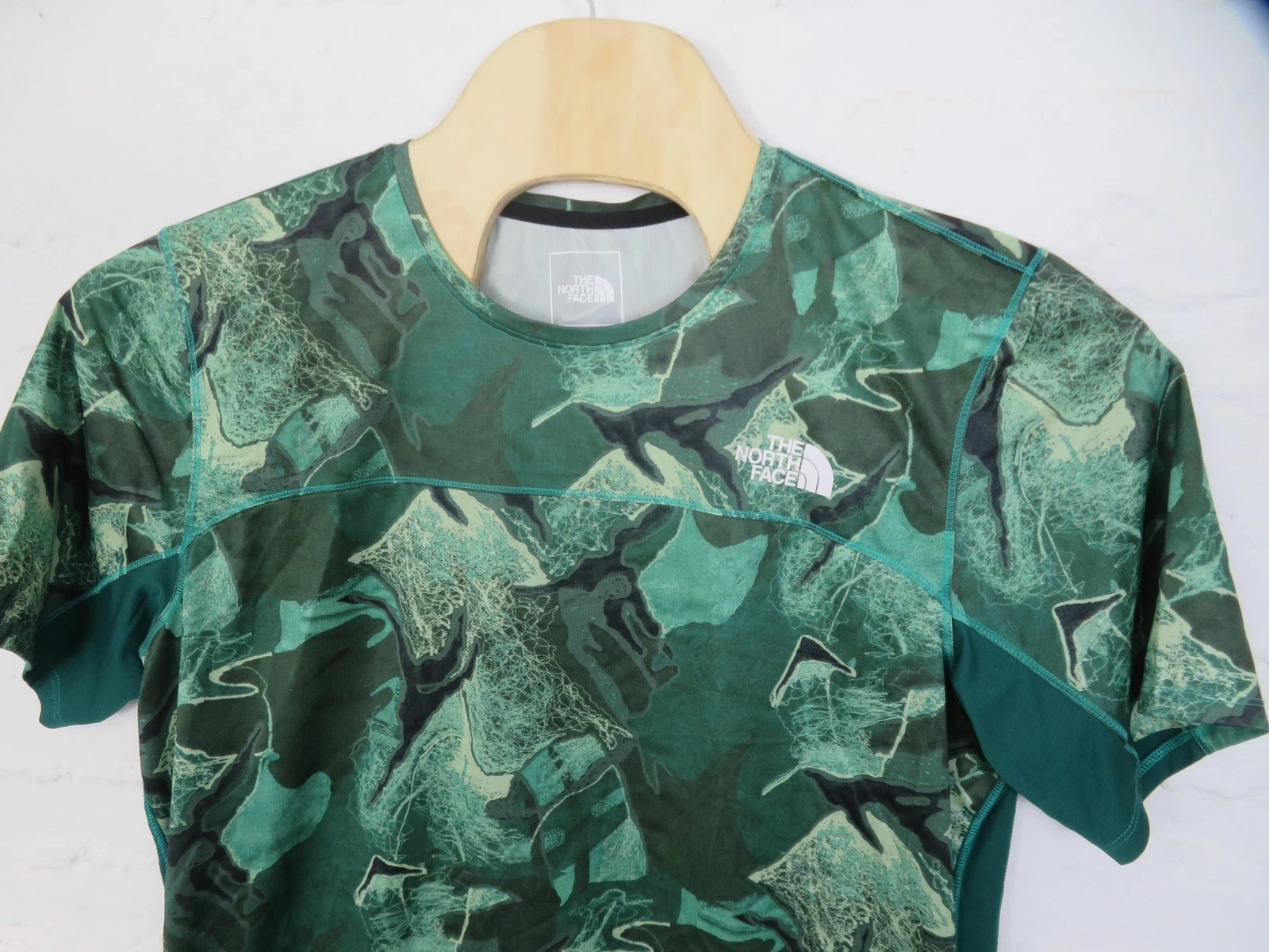The North Face Shirt Mens XL Green Camo Flashdry Performance Running Sunriser