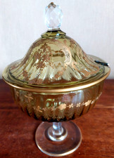 Confiturier  en cristal de BACCARAT? de couleur vert pale et décor or.