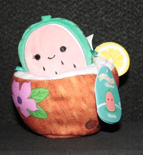 NUEVO CON ETIQUETAS 2.5" Micromallow de Squishmallow "Wanda the Watermelon" con accesorio - Imagen 3 de 3