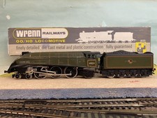 Wrenn W2211/A  BR A4 Class , No. 60014. Silver Link.  Boxed