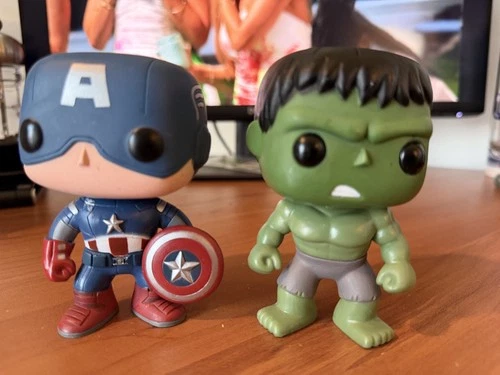 Funko Pop! Avengers * CAPTAIN AMERICA Bobblehead #06 & HULK Bobblehead #13 LOOSE