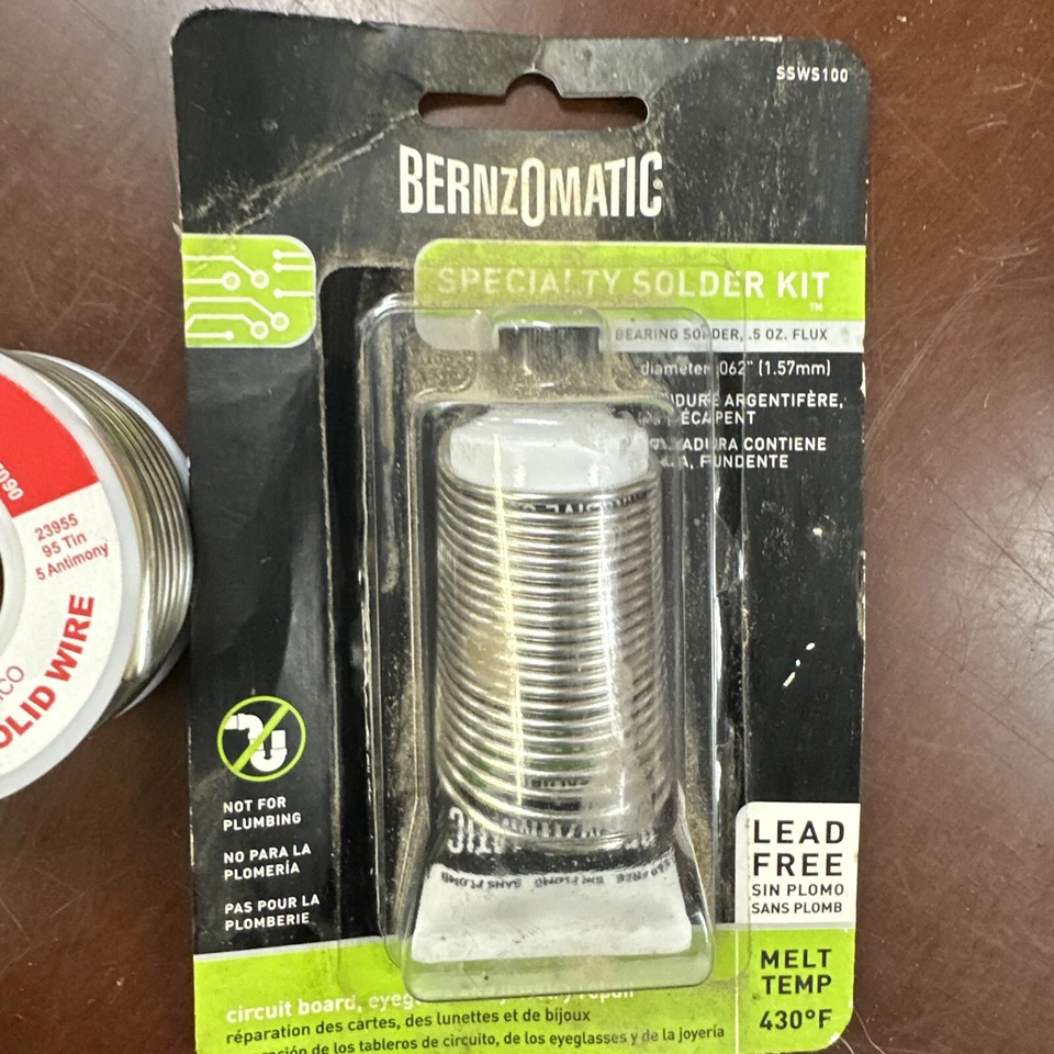 KIT DE SOLDADURA ESPECIAL BERNZOMATIC Y SOLDADURA DE ALAMBRE SÓLIDO ALPHA FRY 8 OZ SIN PLOMO Foto 2 de 4