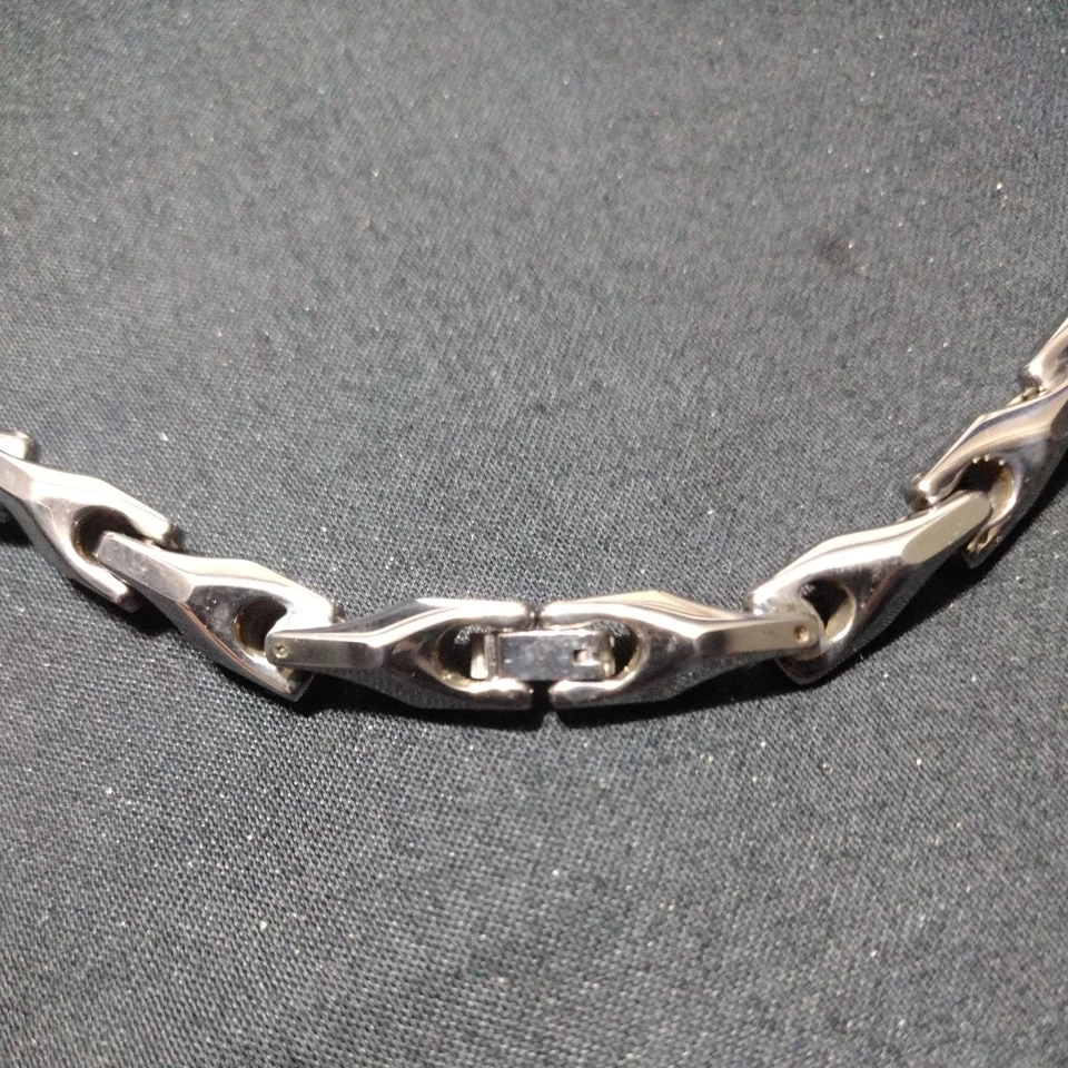 TUNGSTEN CARBIDE MEN'S 21 INCHES NECKLACE - Image 3 of 4