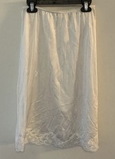 Nice ‘N Spicy half slip SizeMedium made in USA nylon/lace White Vintage JcPenney